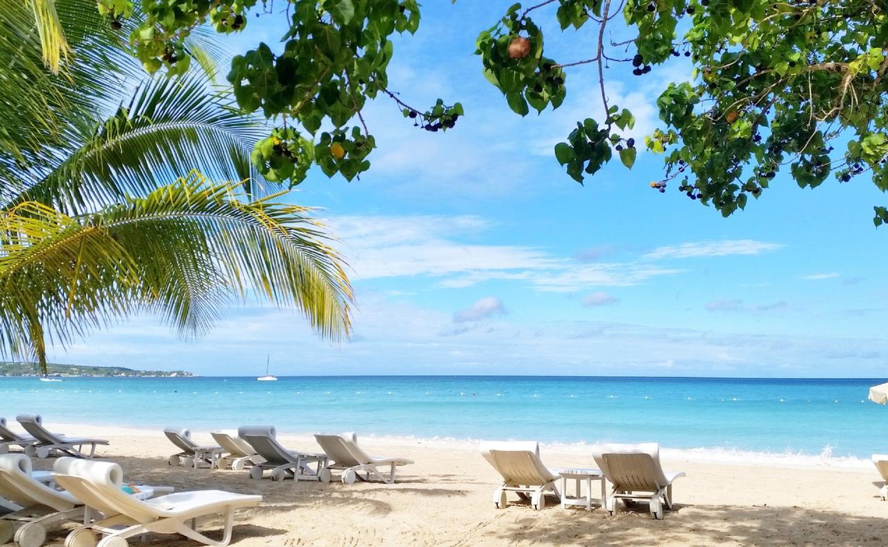 Отель Idle Awhile Beach Негрил Экстерьер фото